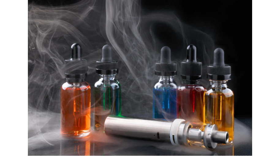 Як правильно заправляти рідину в електронну сигарету?