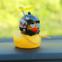 Cool Duck Жовте каченя в шоломі "Акула"