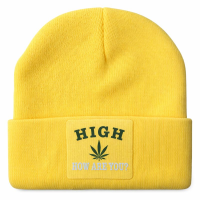 Шапка "High How are you?" жёлтого цвета
